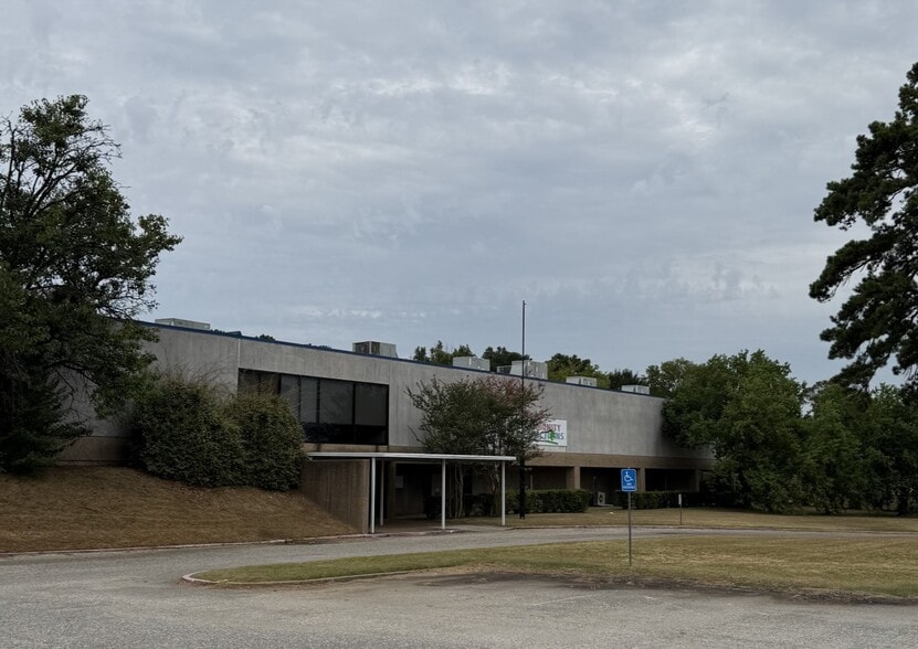 More Photos Of 501 Pine Tree Rd, Longview Schools For Sale