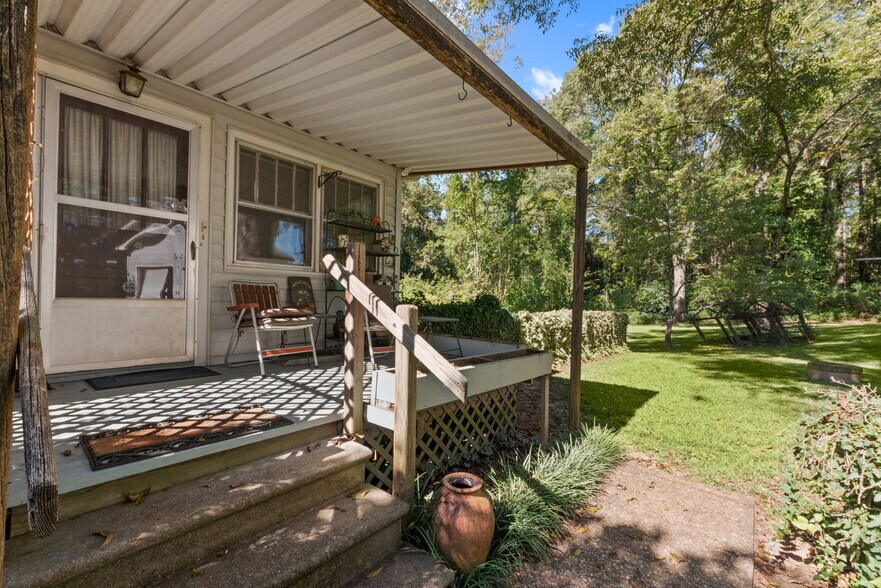 More Photos Of 1556 Highway 29 N, Newnan Office Residential For Sale