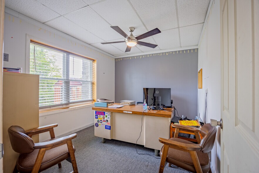 More Photos Of 4 Shearer St, Palmer General Retail For Sale