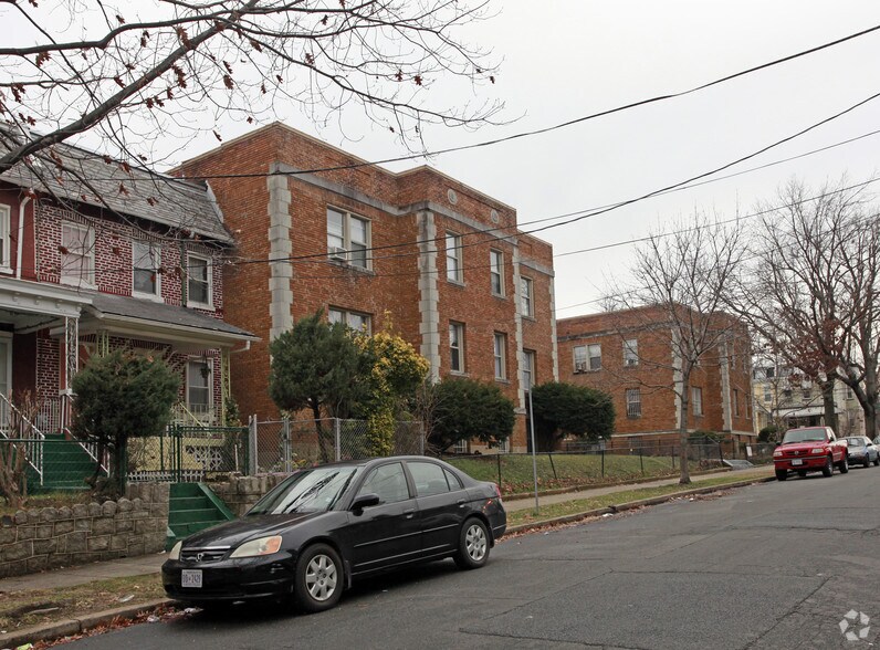 More Photos Of 5320 8th St NW, Washington Apartments For Sale