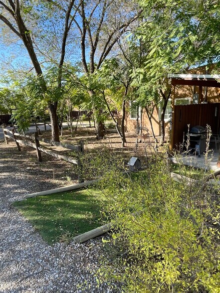 More Photos Of 1804 E College Blvd, Roswell General Retail For Sale