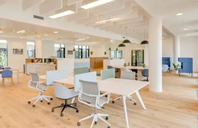 More Photos Of 2321 Energy Dr, Louisville Office For Lease