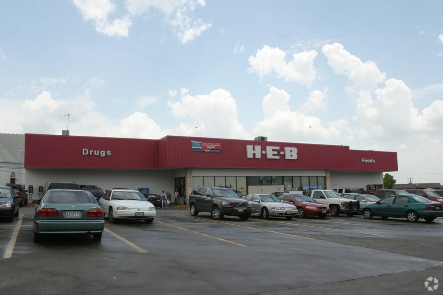 More Photos Of 1904 Old Ranch Road 12, San Marcos Storefront For Lease
