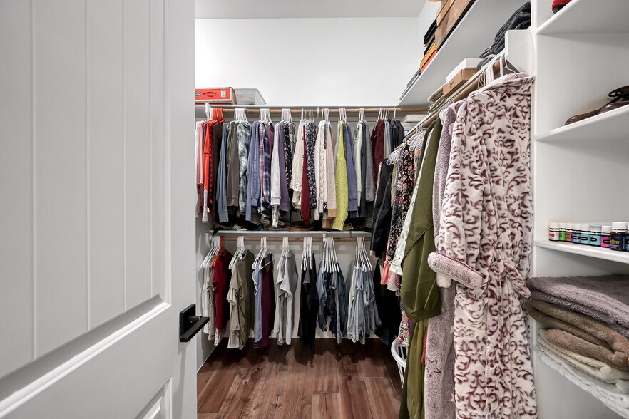 More Photos Of 15937 Stagecoach Rd, Stagecoach Specialty For Sale