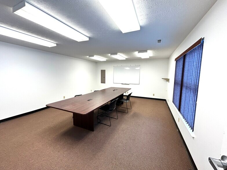 More Photos Of 123 Turkey Run Rd, Salem Distribution For Sale