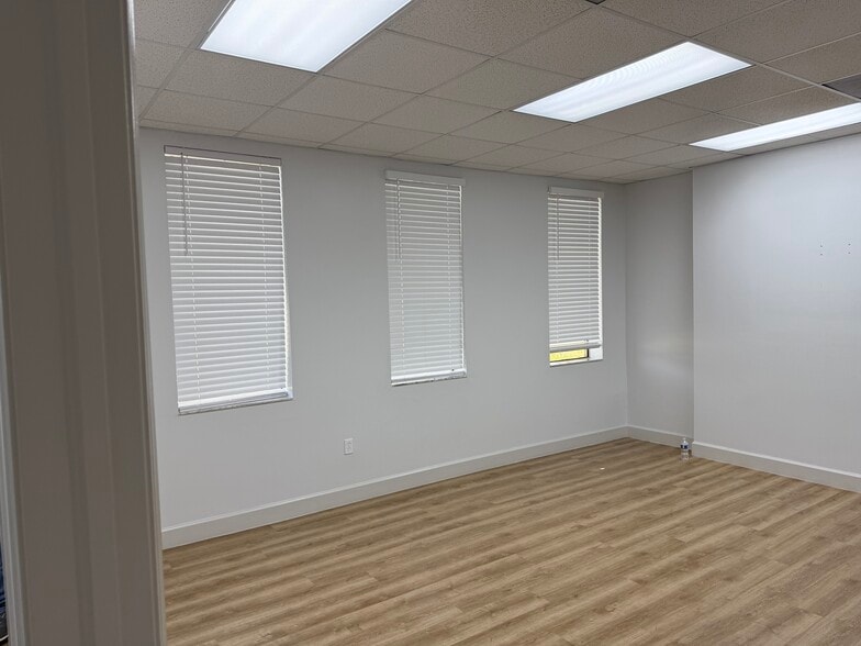 More Photos Of 3206-3212 Parkside Center Cir, Tampa Medical For Sale