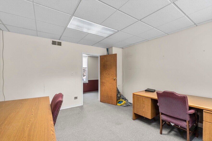 More Photos Of 300 Allegheny Ave, Towson Office For Sale