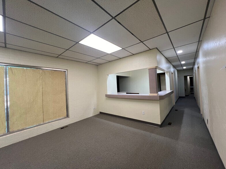 More Photos Of 900 E Hartford Ave, Ponca City Medical For Lease