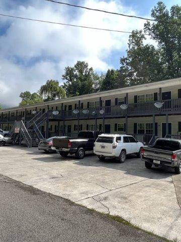 More Photos Of 204 N 12th St, LaFollette Apartments For Sale