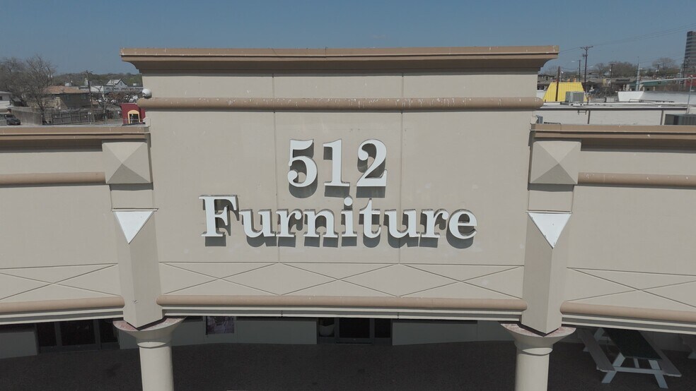 Primary Photo Of 7115 Blanco Rd, San Antonio Storefront For Lease