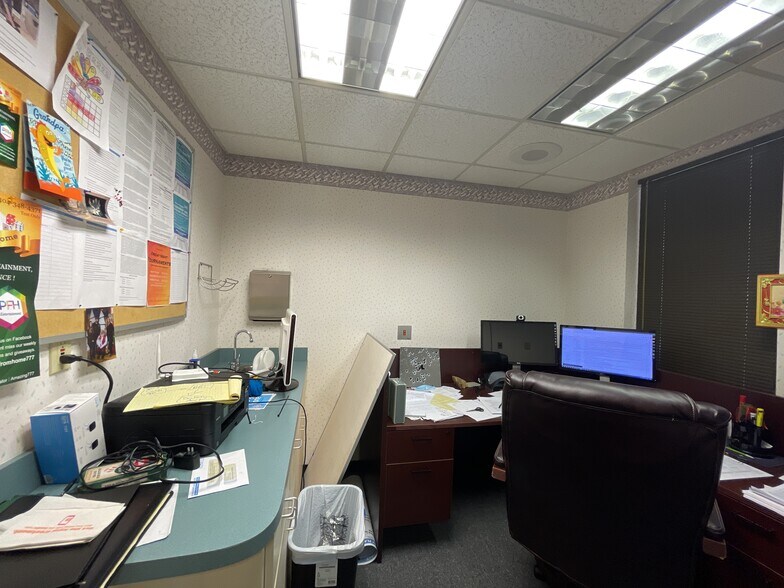 More Photos Of 1309-1315 Milstead Ave NE, Conyers Medical For Sale