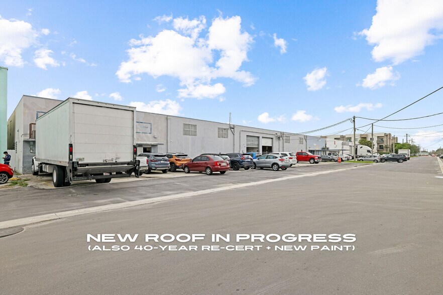 More Photos Of 695-699 W 17th St, Hialeah Warehouse For Sale