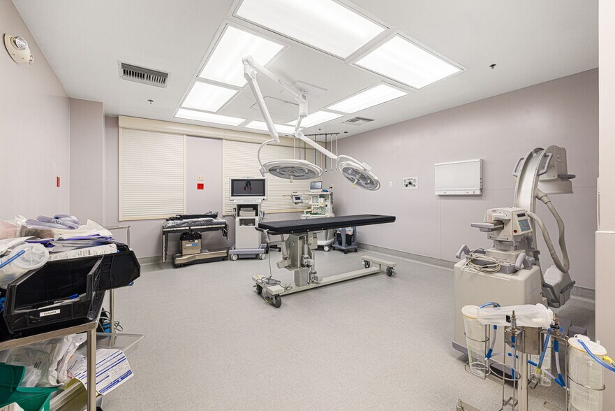 More Photos Of , Indio Office For Sale