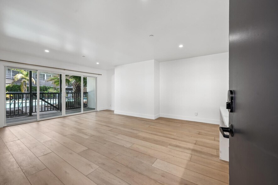 More Photos Of 19 Knoll Ln, Mill Valley Apartments For Sale