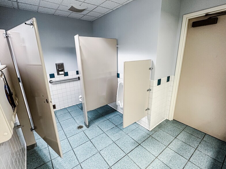 More Photos Of 4649 N Breton Ct SE, Grand Rapids Medical For Sale