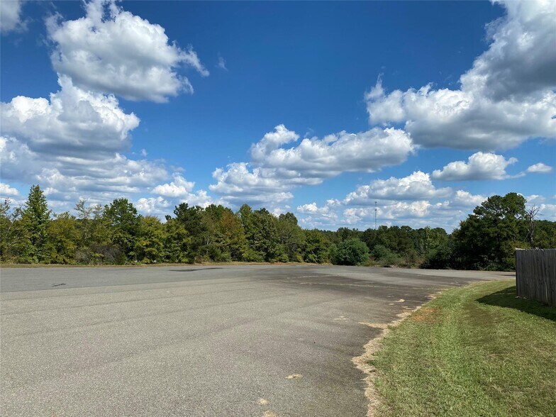 More Photos Of 2099 Highway 532, Dubberly Service Station For Sale