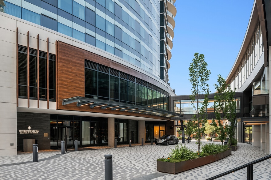 More Photos Of 10300-10330 NE 8th St, Bellevue Apartments For Lease