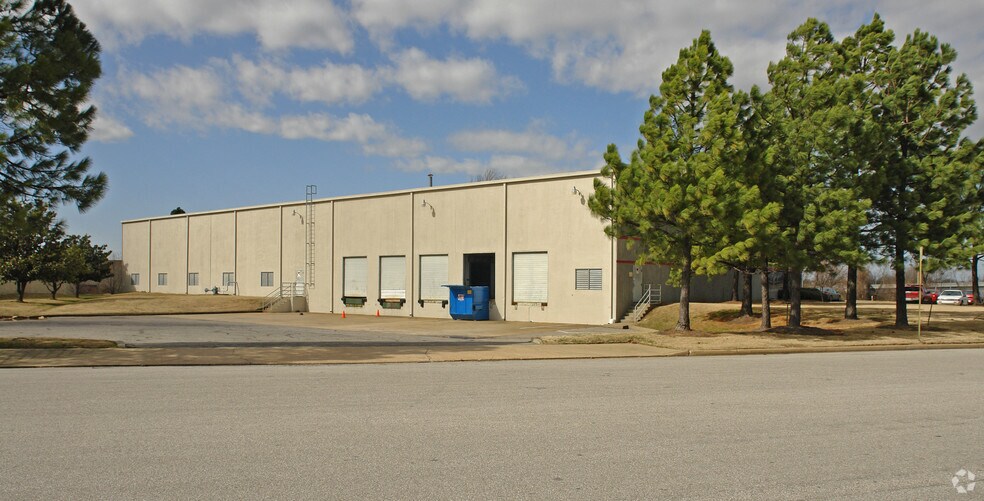 More Photos Of 4395 Pidgeon Roost Rd, Memphis Distribution For Lease
