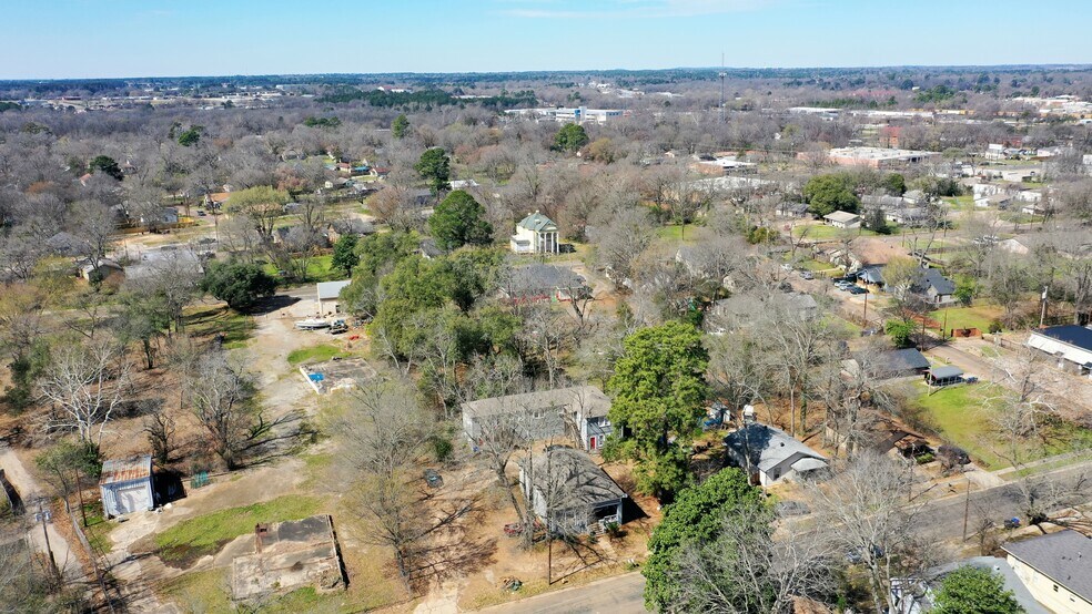 More Photos Of 443 S Main St, Longview Apartments For Sale