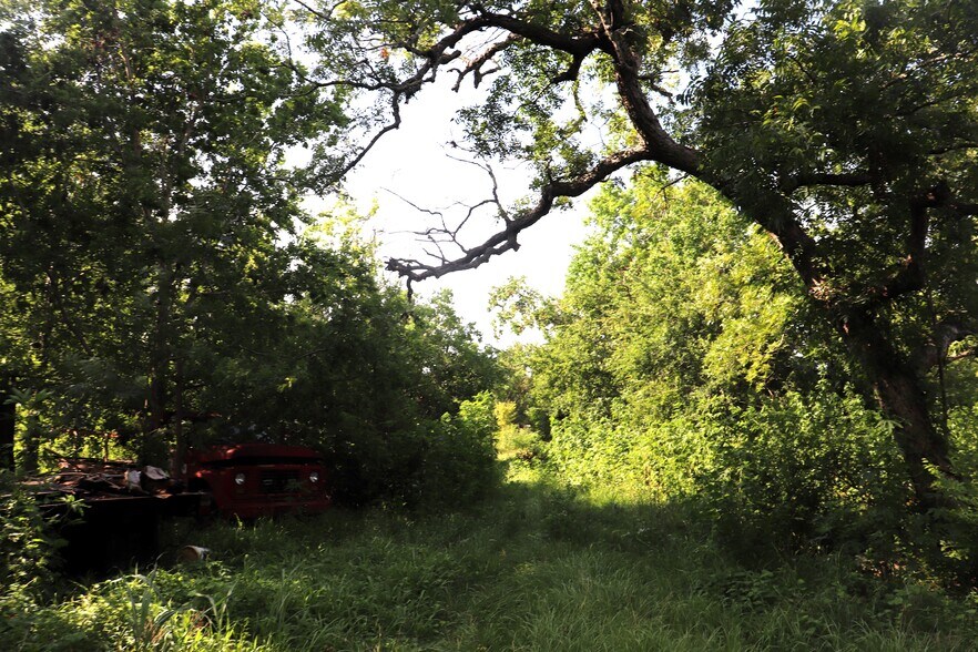 More Photos Of 427 Proctor Rd, Baytown Industrial For Sale