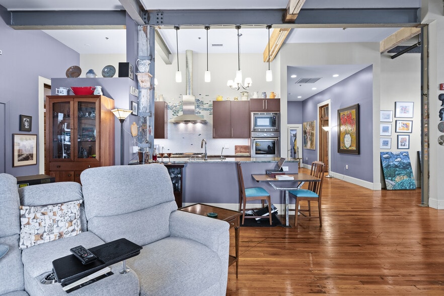 More Photos Of 302-308 1st St SW, Roanoke Storefront Retail Residential For Sale