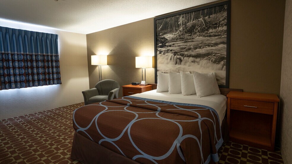 More Photos Of 2006 S Haynes Ave, Miles City Hotel For Sale