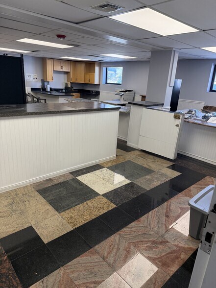 More Photos Of 840 Cumberland Hill Rd, Woonsocket Warehouse For Lease