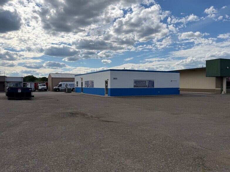 Primary Photo Of 2805 Clearwater Rd, Saint Cloud Warehouse For Lease