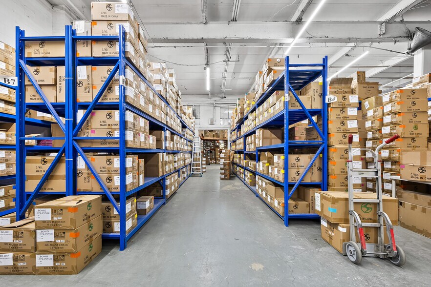 More Photos Of 59-48 55th St, Maspeth Manufacturing For Sale