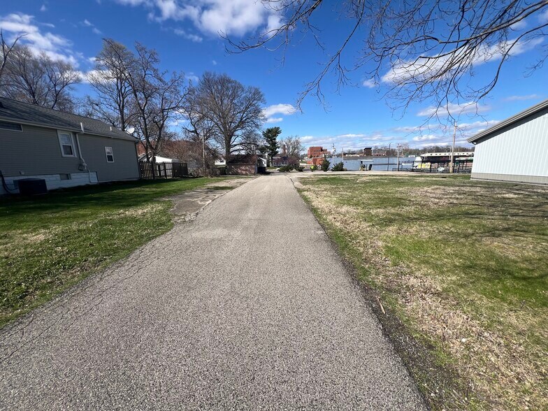 More Photos Of 1219-1221 Sciota Ave, Peoria Heights Land For Sale