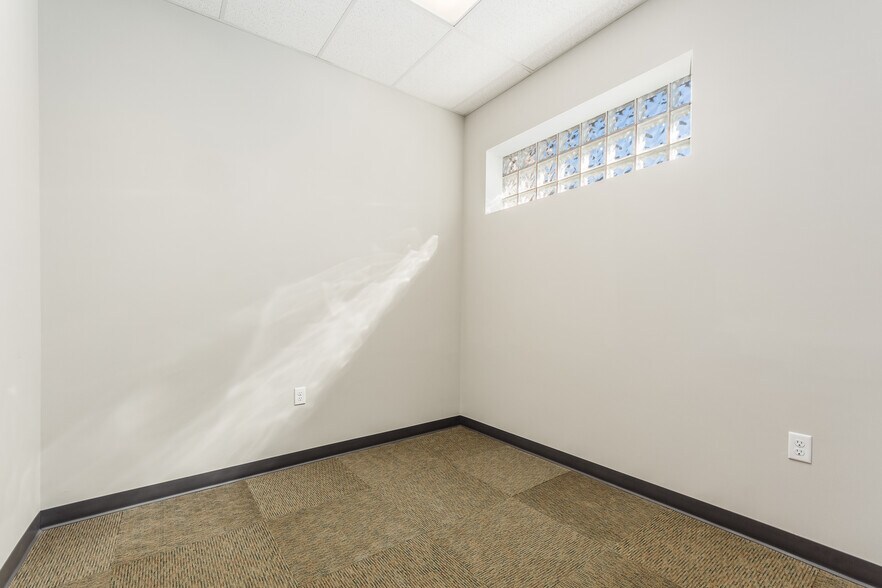 More Photos Of 1251 W Broad St, Columbus Storefront Retail Office For Sale