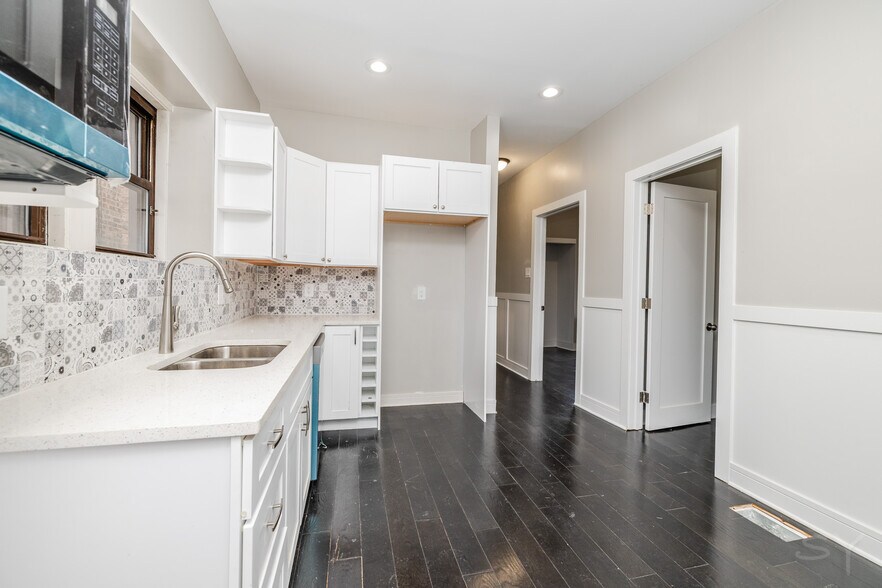 More Photos Of 3651 W Grenshaw St, Chicago Multifamily For Sale