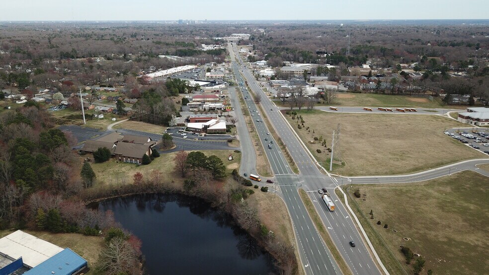 More Photos Of 7608 Hull Street Rd, Richmond Office For Sale