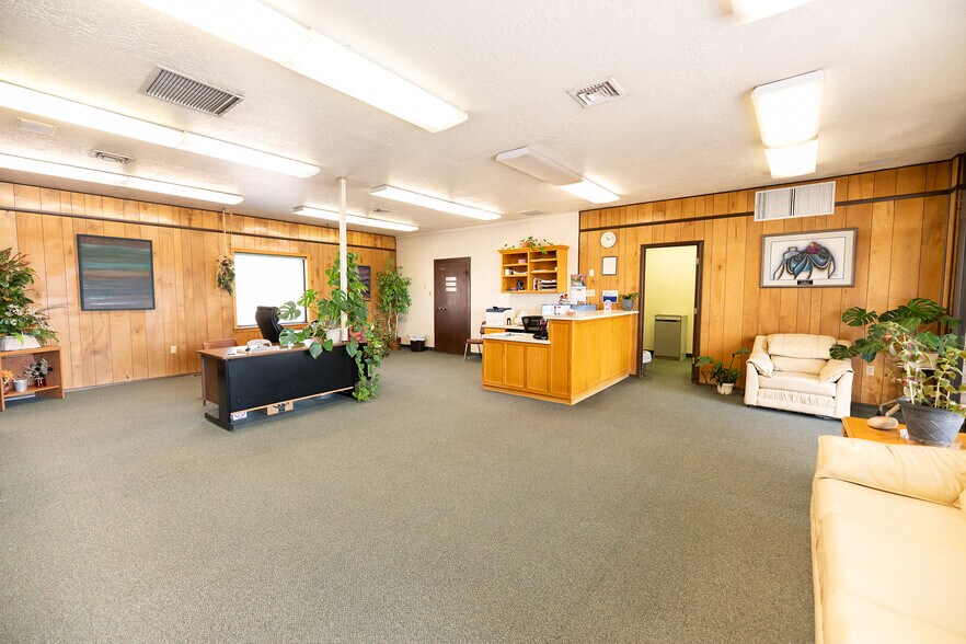 More Photos Of 123 N 1st St, Grants Office For Sale