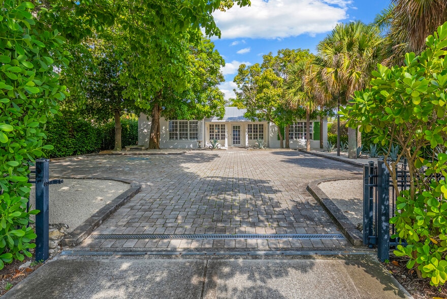 More Photos Of 315 9th St, West Palm Beach Office Residential For Sale