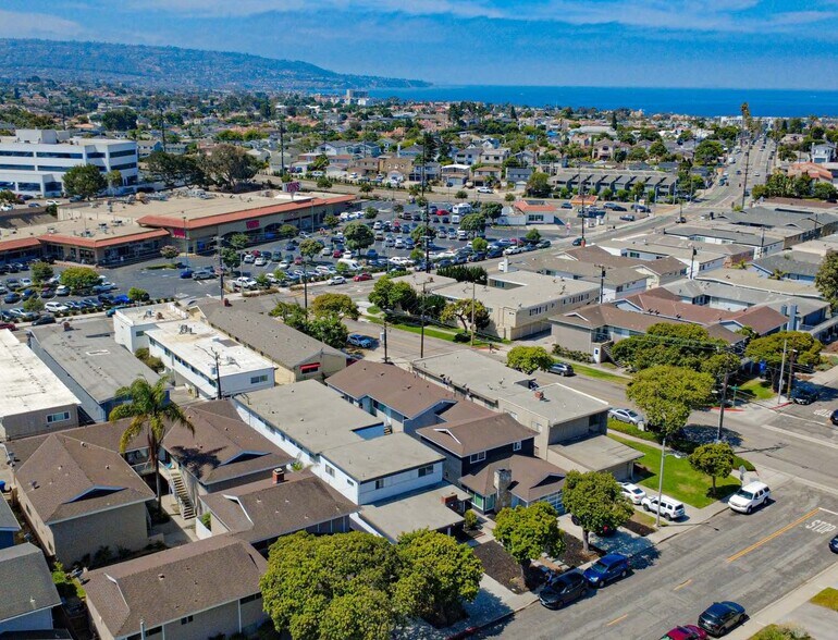 More Photos Of 1302 Amethyst St, Redondo Beach Apartments For Sale