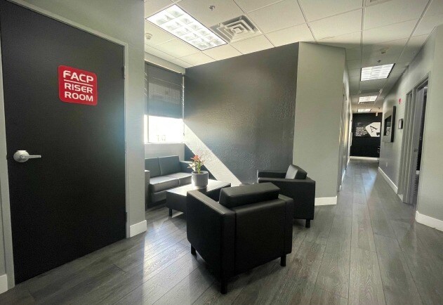 More Photos Of 15282 W Brookside Ln, Surprise Office For Sale