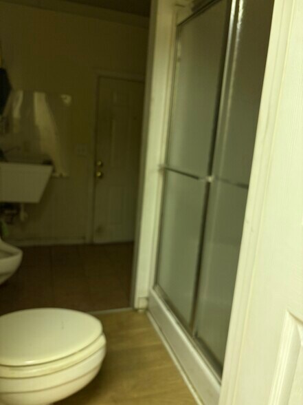 More Photos Of 619 Marcus St, Dublin Light Distribution For Sale