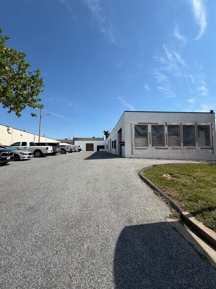 More Photos Of 1806 Virginia St, Annapolis Warehouse For Lease