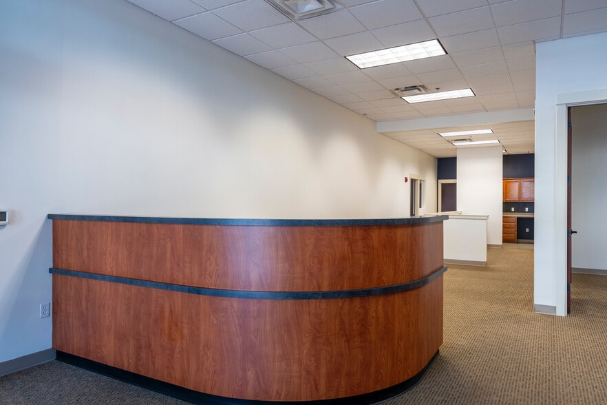 More Photos Of 180 Lithia Way, Ashland Office Residential For Sale