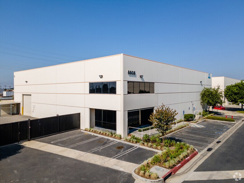 More Photos Of 9848 Firestone Blvd, Downey Unknown For Lease