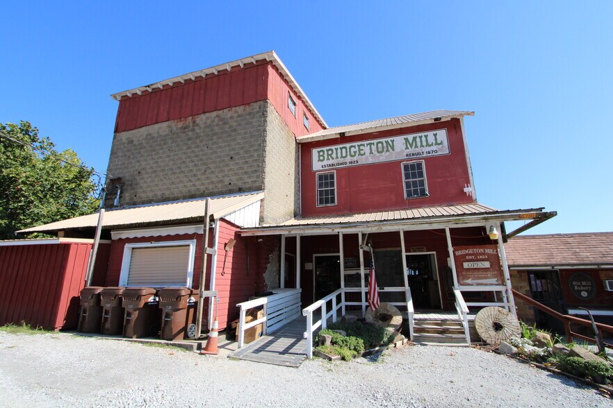 Primary Photo Of 8104 Bridgeton Rd, Bridgeton Specialty For Sale