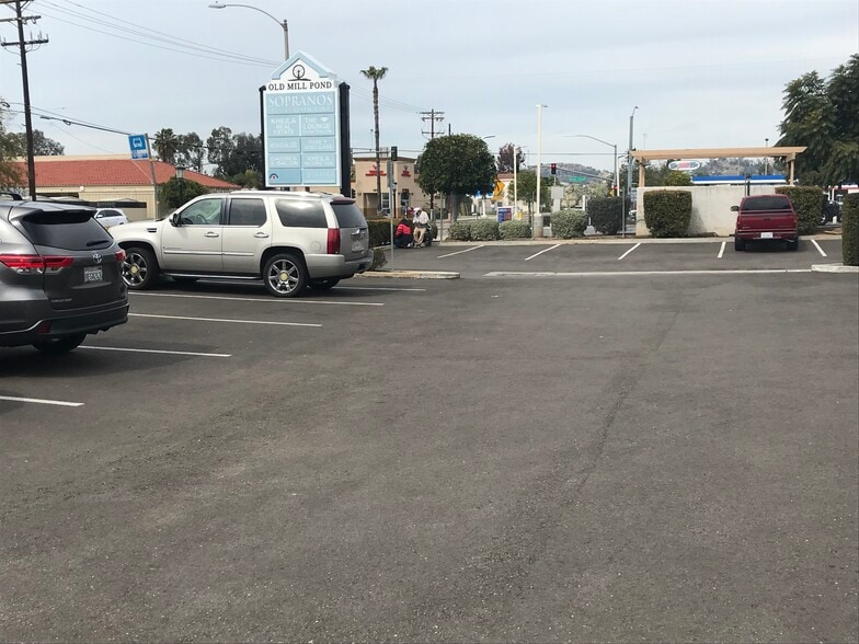 More Photos Of 360 N Midway Dr, Escondido Storefront Retail Office For Lease