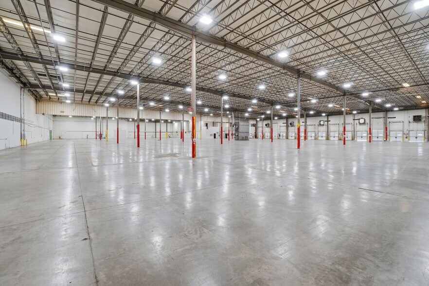 More Photos Of 13201 W Reese Blvd, Huntersville Warehouse For Sale
