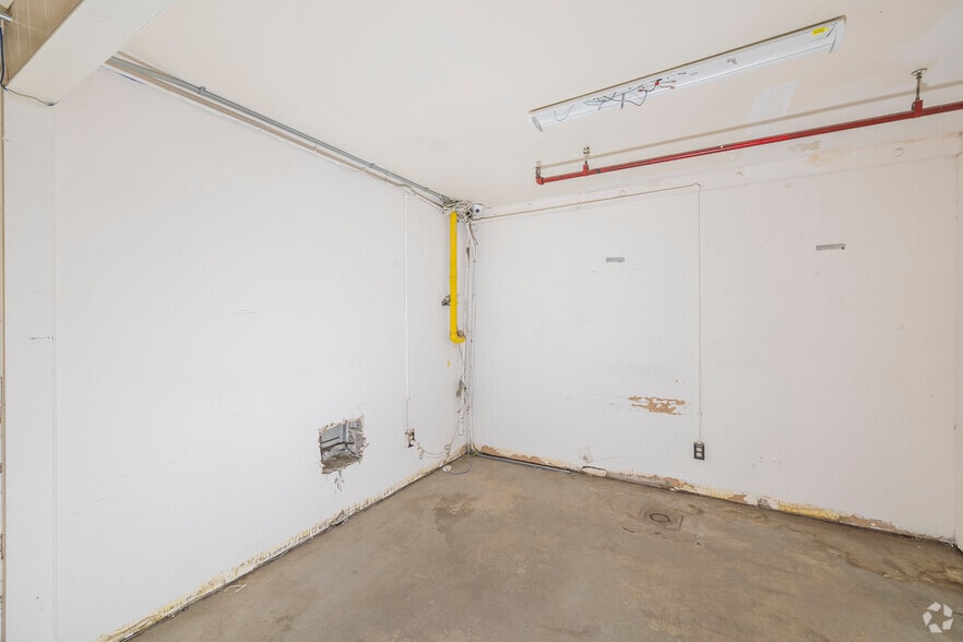 More Photos Of 962-972 87th Ave, Oakland Manufacturing For Lease