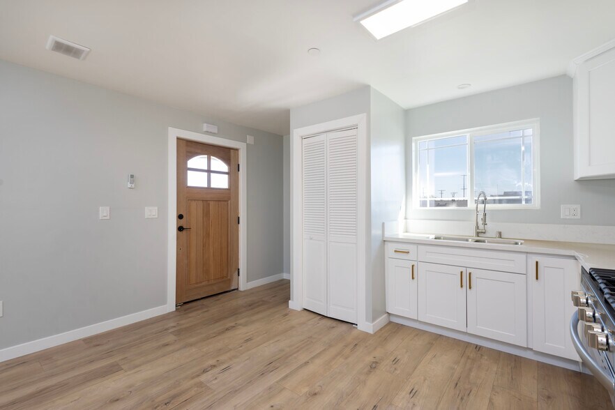 More Photos Of 3468 W 71st St, Los Angeles Apartments For Sale