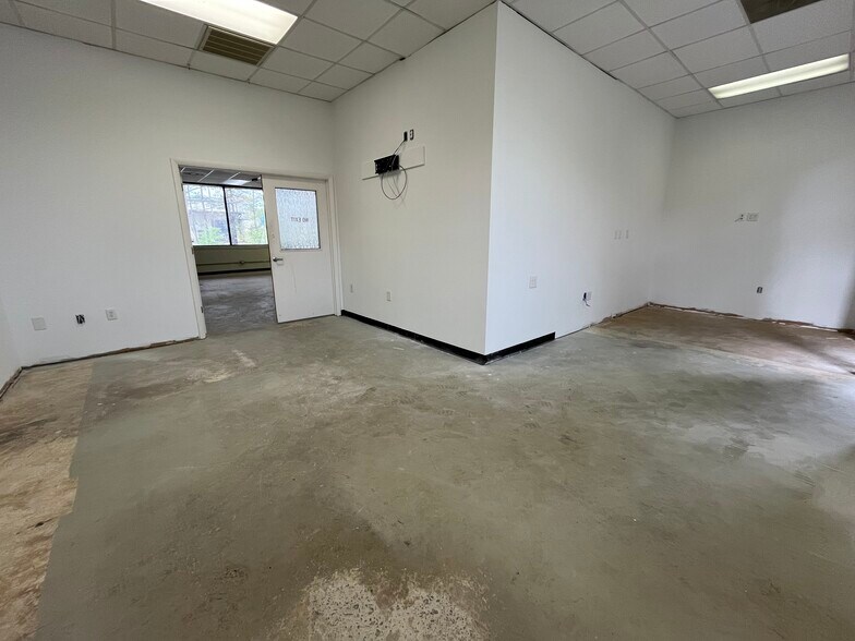 More Photos Of 11835 Canon Blvd, Newport News Office For Lease