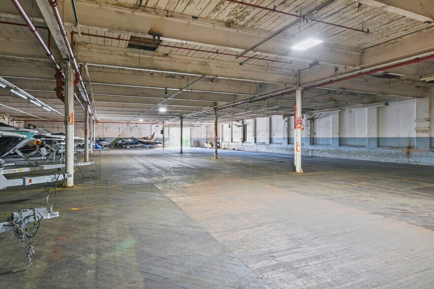 More Photos Of 20 Keeler St, Pittsfield Manufacturing For Sale