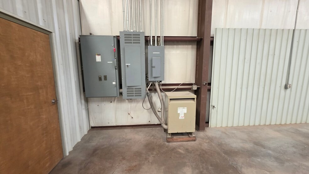 More Photos Of 5505 S FM 1788, Midland Warehouse For Sale