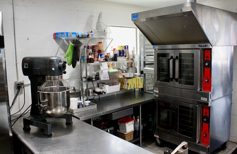 More Photos Of 67 Main St, Belleville Fast Food For Sale